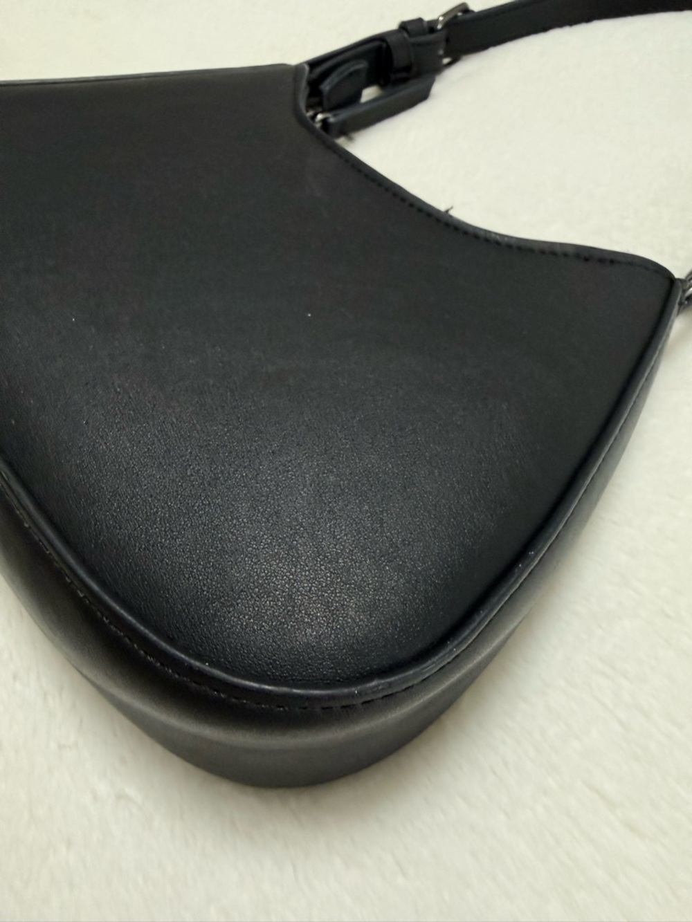 SHOULDER BAG Minimalist Classic Black Size OS GUC - Picture 3 of 16
